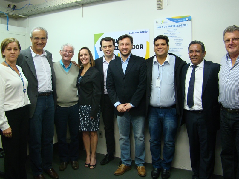 Vereadores participam de inauguração da Sala do Empreendedor